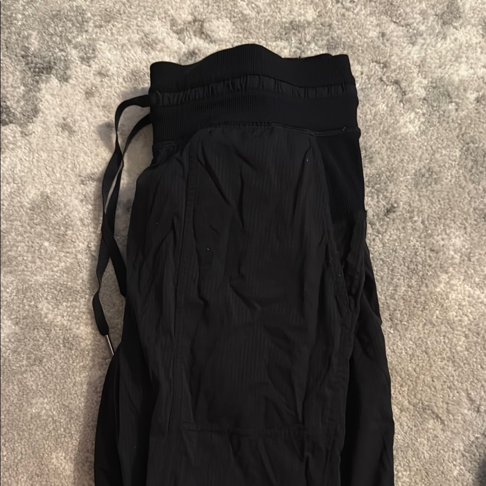 Dance Studio Mid-Rise Cropped Pant